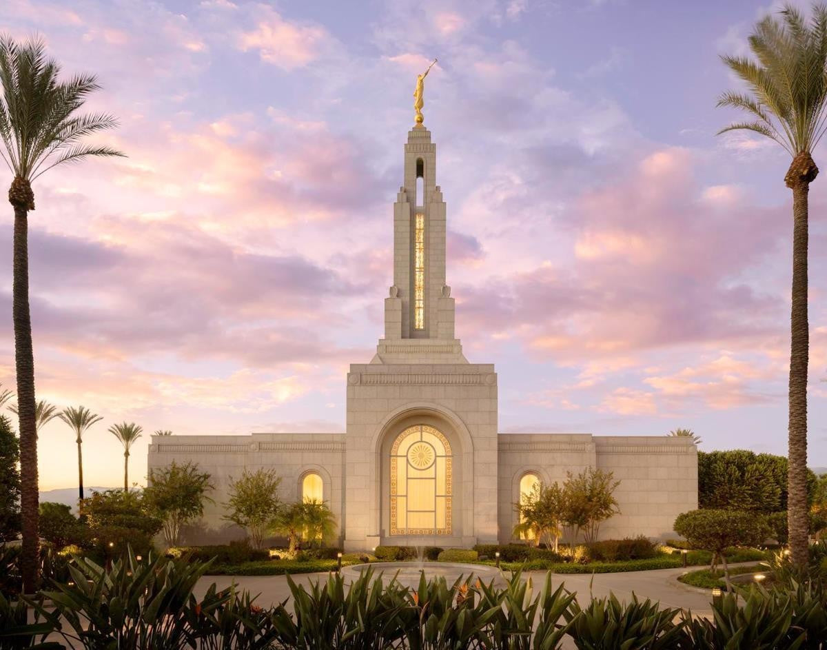 Redlands Temple Fountain Sunset Gallery Wrap
