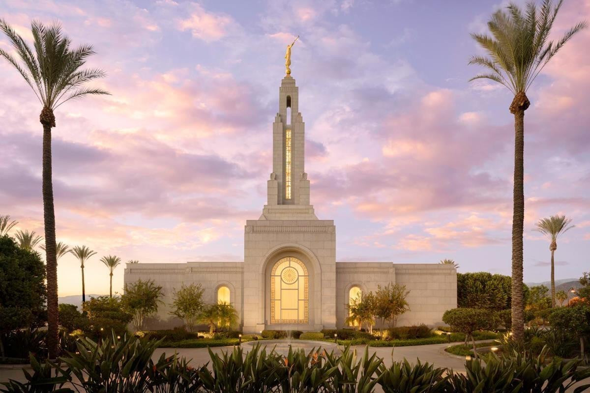 Redlands Temple Fountain Sunset Gallery Wrap