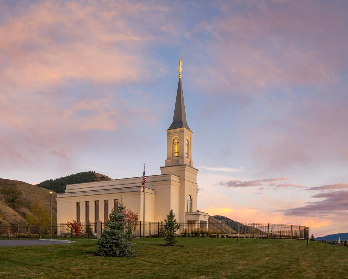Star Valley Temple Peaceful Day
