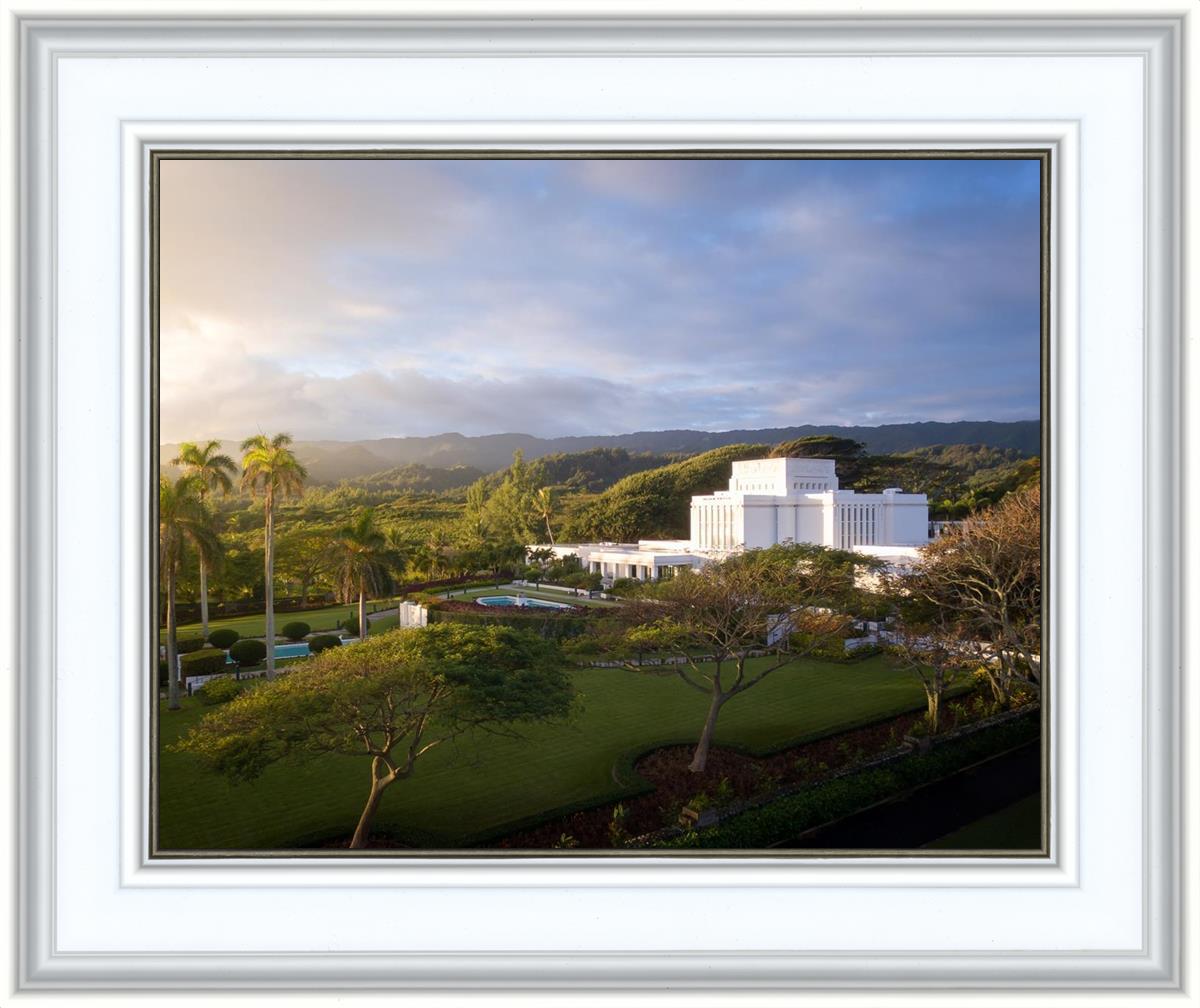 Laie Island Glow
