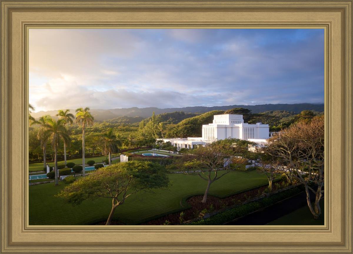 Laie Island Glow