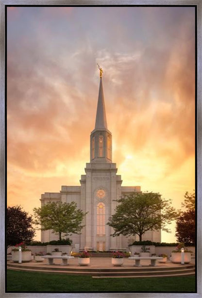 St. Louis Glory to God