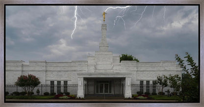 Nashville Temple Through The Storm