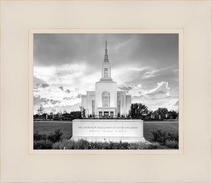 Burley Idaho Eternal - Black and White