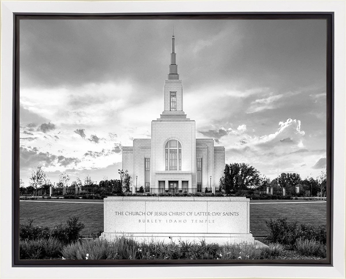 Burley Idaho Eternal - Black and White