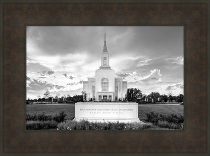 Burley Idaho Eternal - Black and White