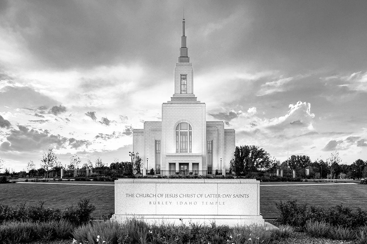 Burley Idaho Eternal - Black and White