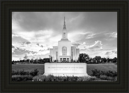 Burley Idaho Eternal - Black and White