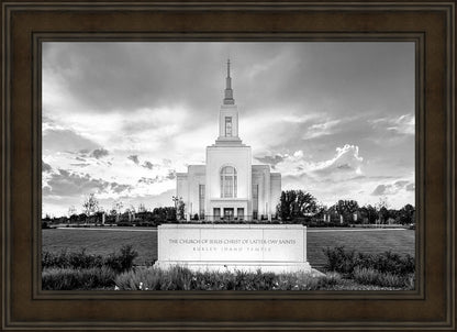 Burley Idaho Eternal - Black and White