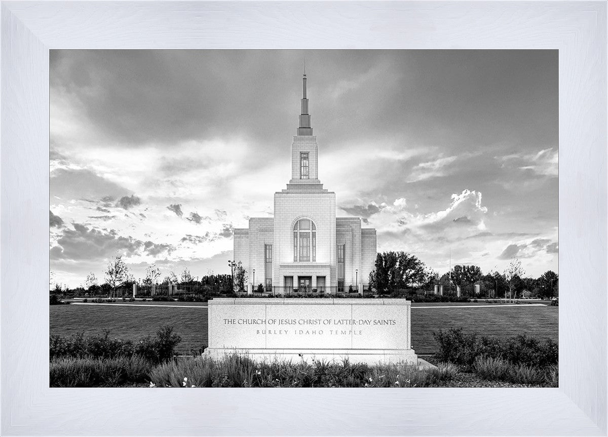 Burley Idaho Eternal - Black and White
