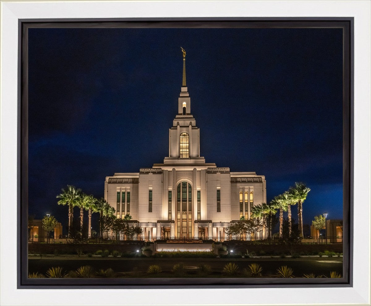 Red Cliffs Utah As Night Falls
