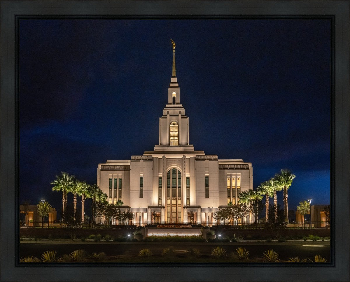 Red Cliffs Utah As Night Falls