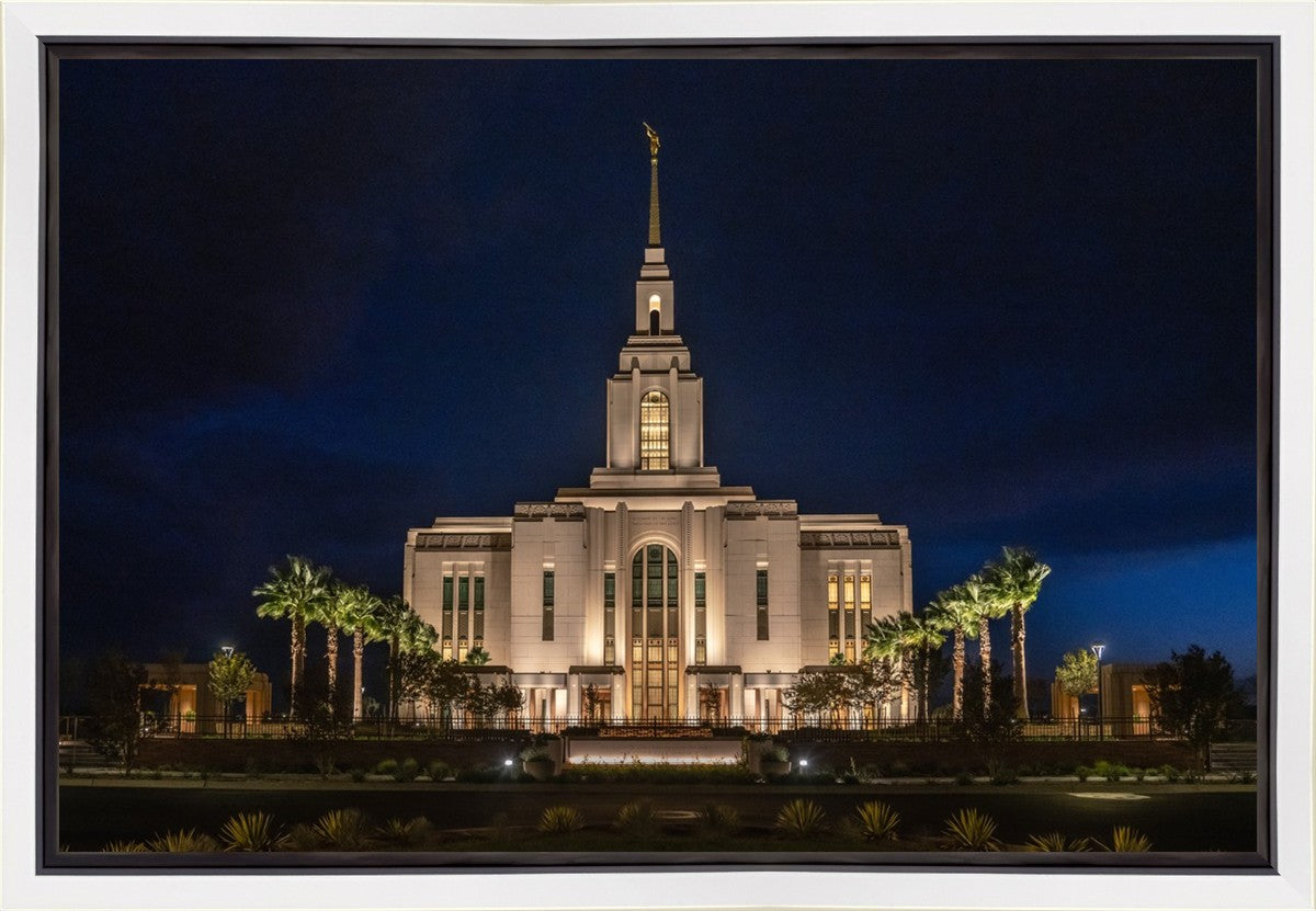 Red Cliffs Utah As Night Falls