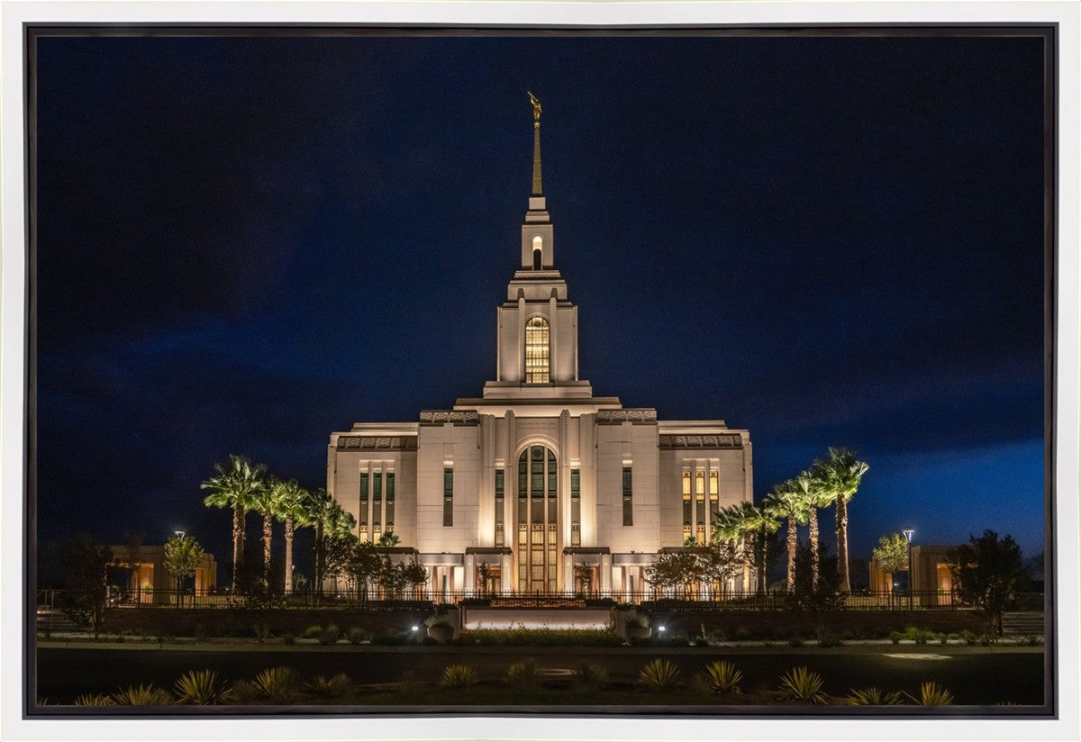 Red Cliffs Utah As Night Falls