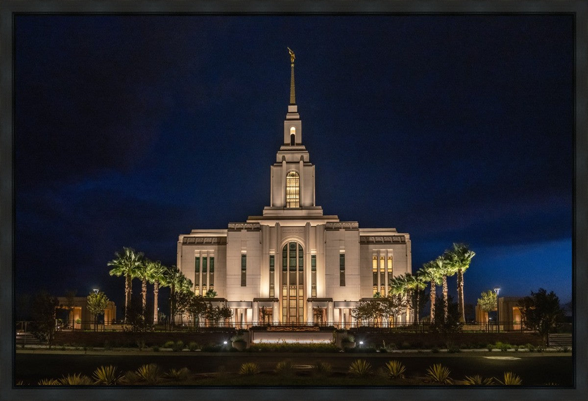 Red Cliffs Utah As Night Falls