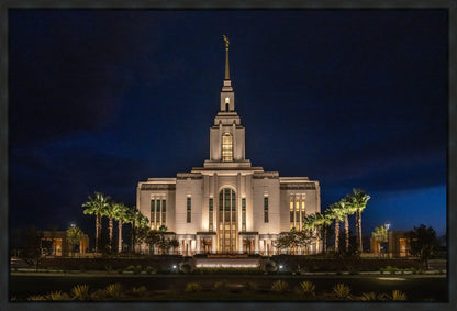 Red Cliffs Utah As Night Falls