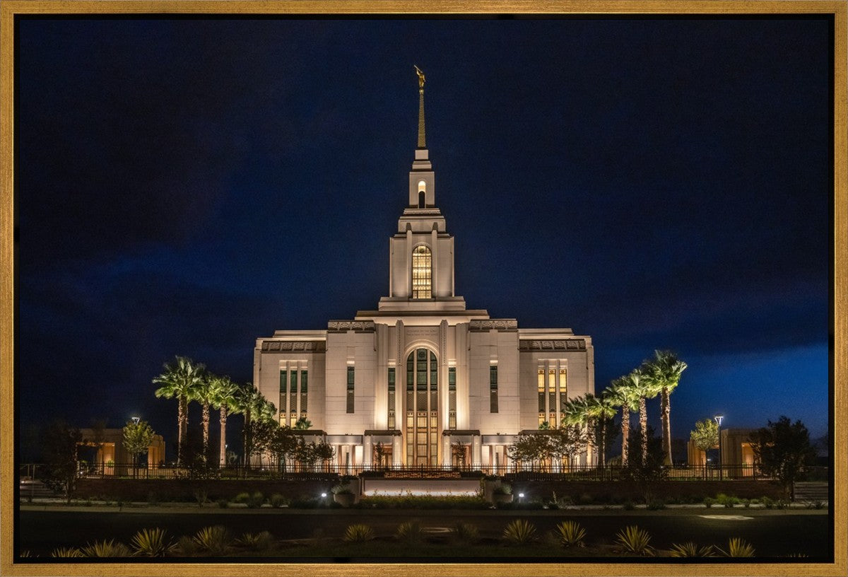 Red Cliffs Utah As Night Falls