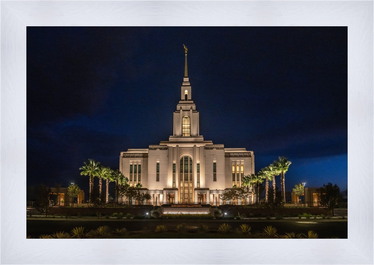 Red Cliffs Utah As Night Falls