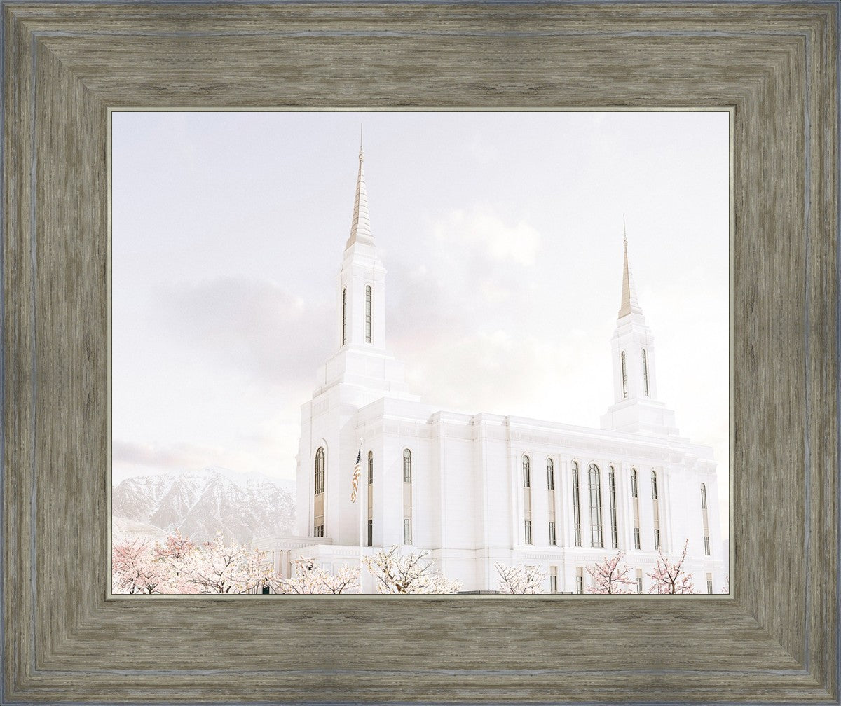 Lindon Utah Immaculate Embrace