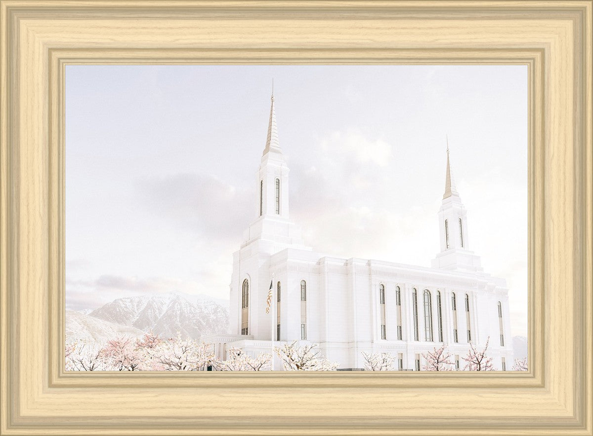 Lindon Utah Immaculate Embrace