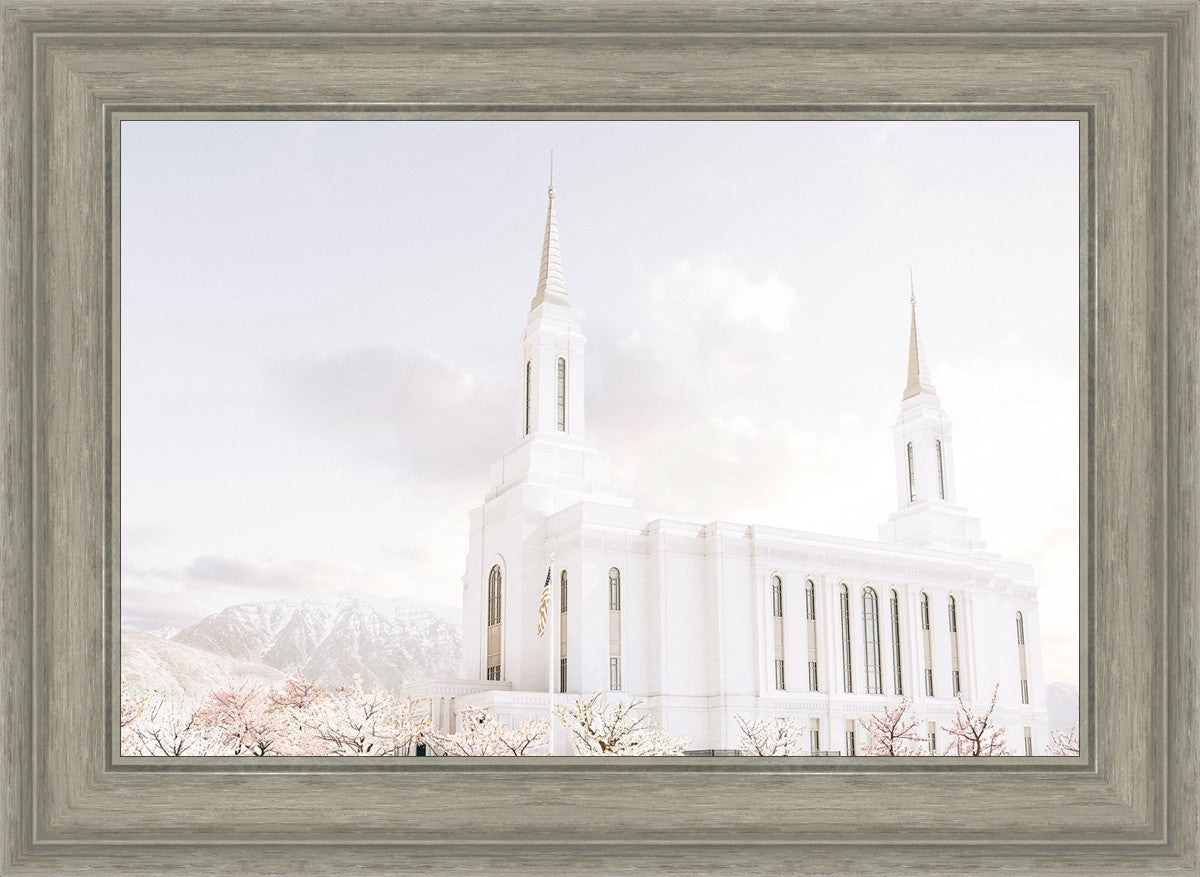 Lindon Utah Immaculate Embrace