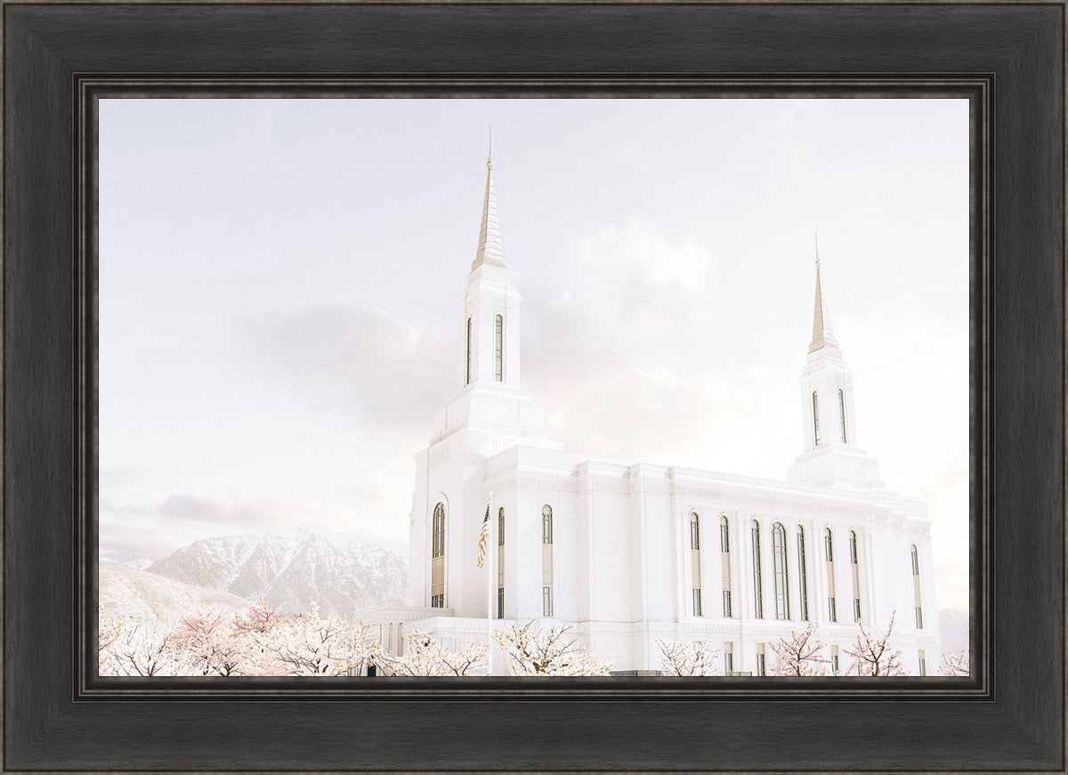 Lindon Utah Immaculate Embrace
