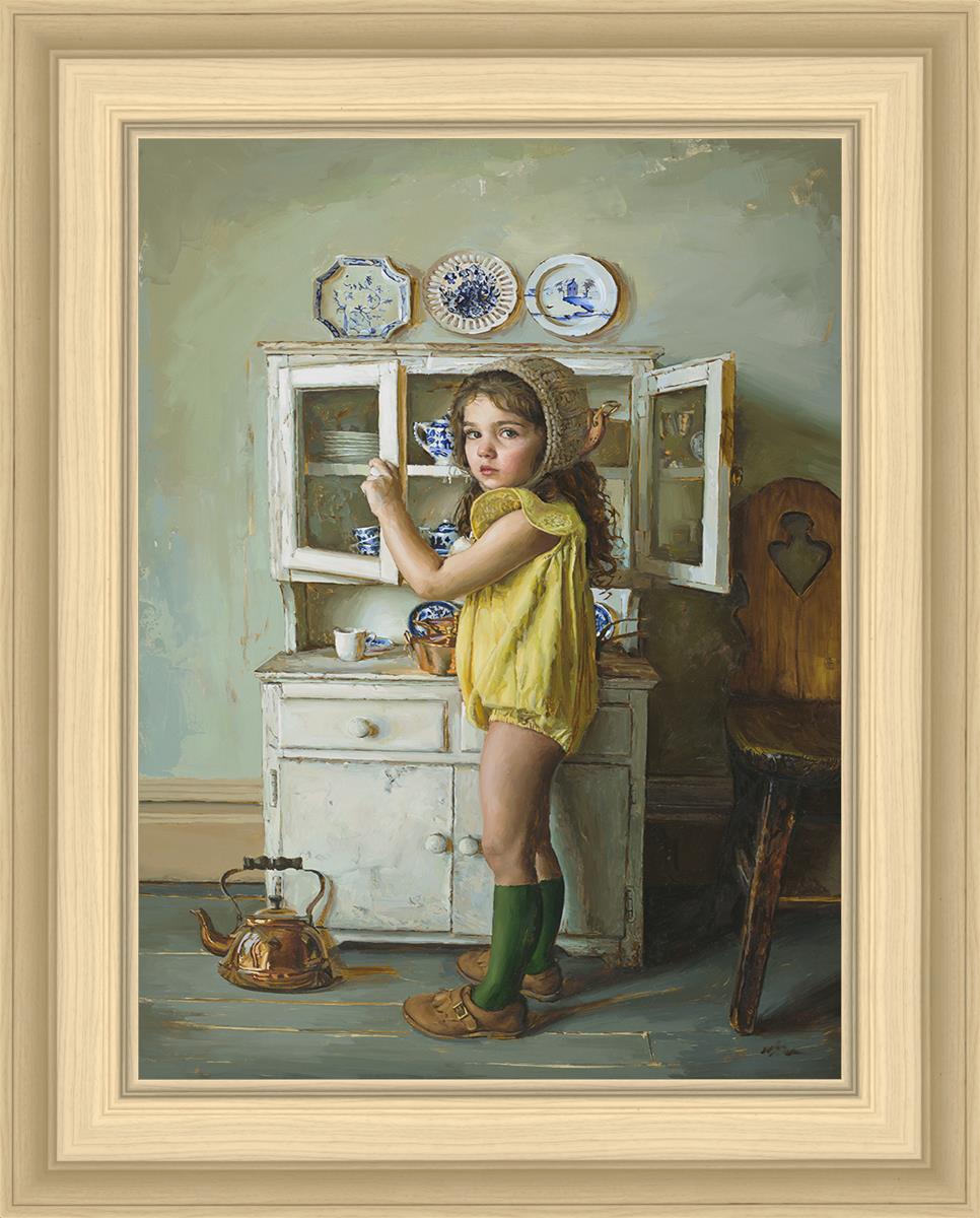 Scarlett with Dishes