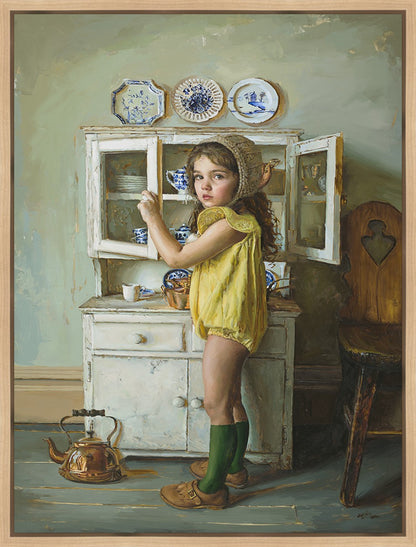 Scarlett with Dishes