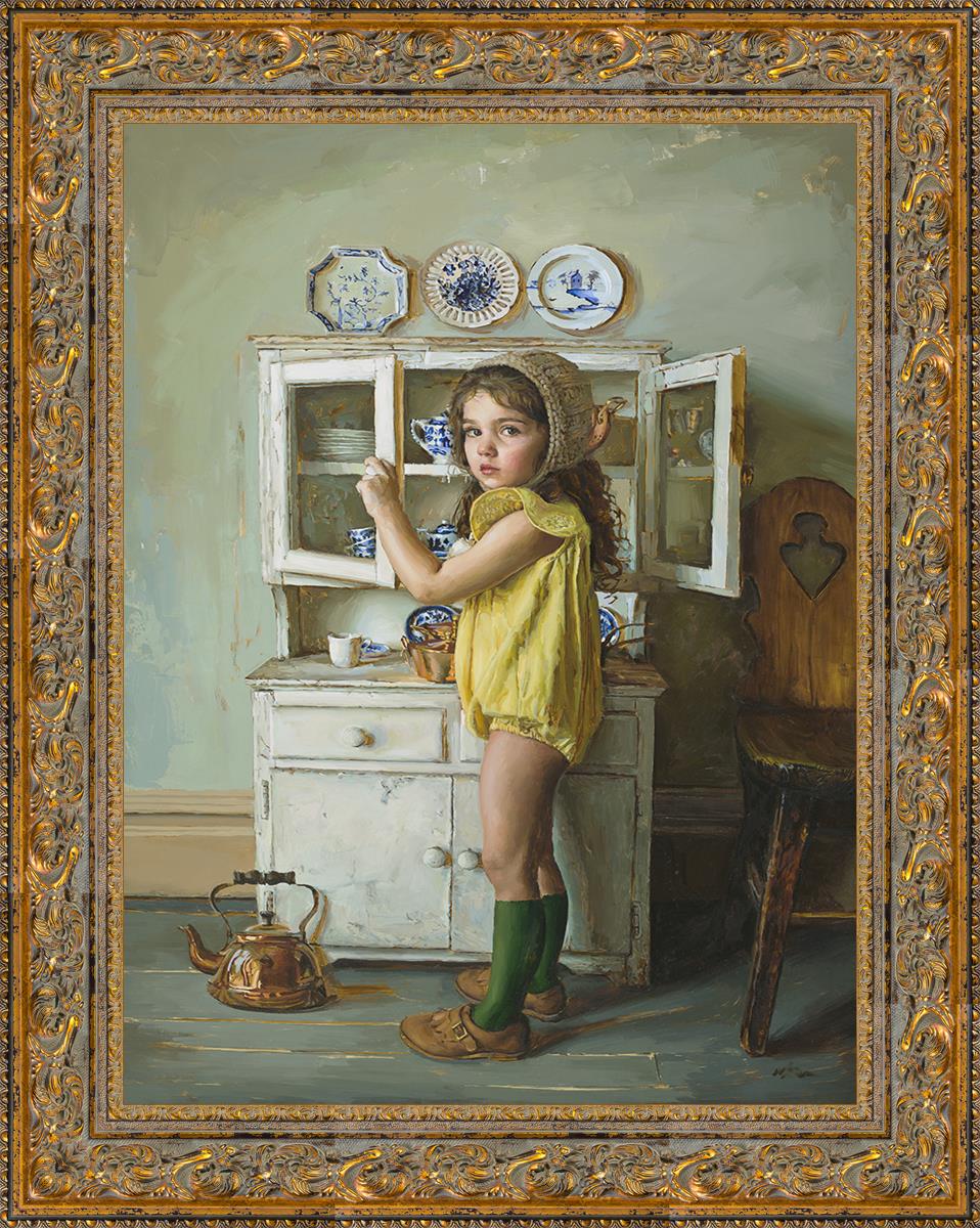 Scarlett with Dishes